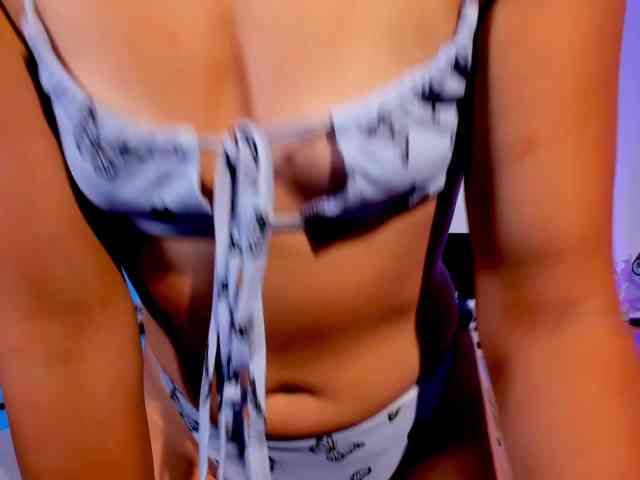 LeylaFoxxy LeylaFoxxy
