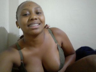 queenT's Live Webcam