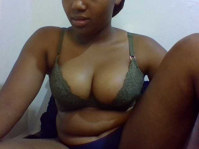 queenT live cam on BongaCams