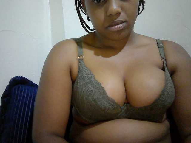 queenT live cam on BongaCams