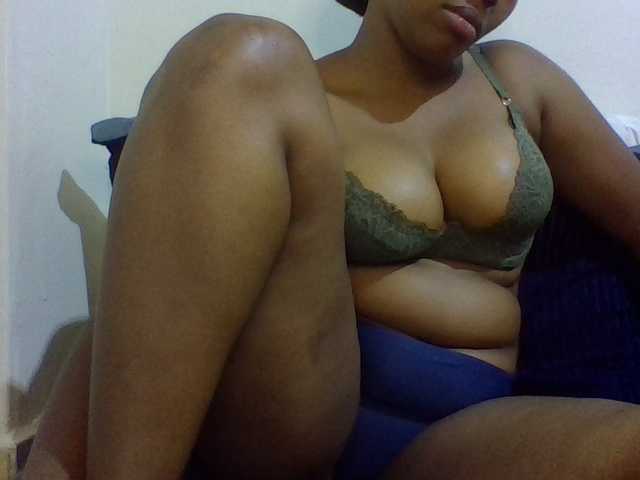 queenT live cam on BongaCams
