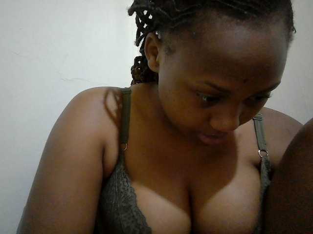 queenT live cam on BongaCams