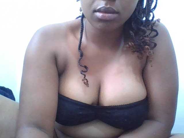 queenT live cam on BongaCams