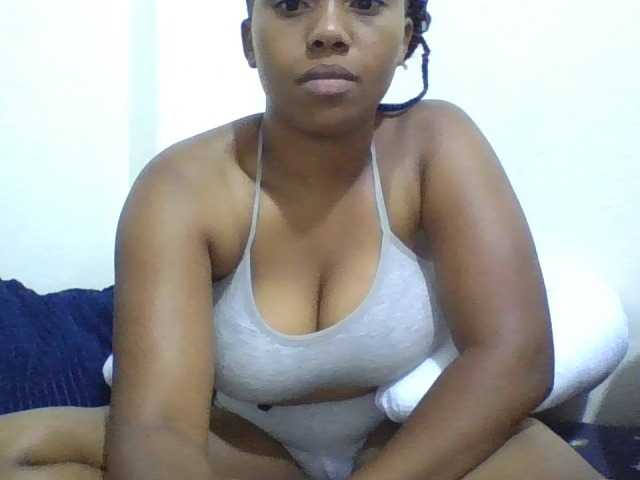 queenT live cam on BongaCams