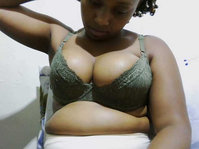 queenT live cam on BongaCams