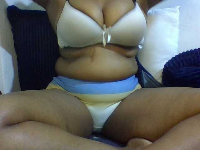 queenT live cam on BongaCams