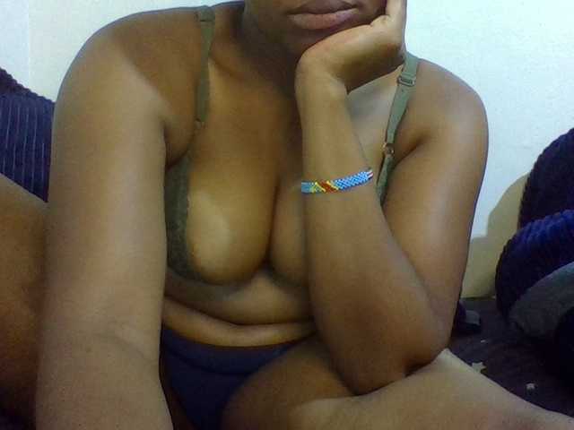 queenT live cam on BongaCams
