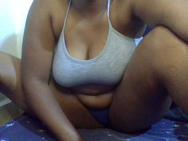 queenT live cam on BongaCams
