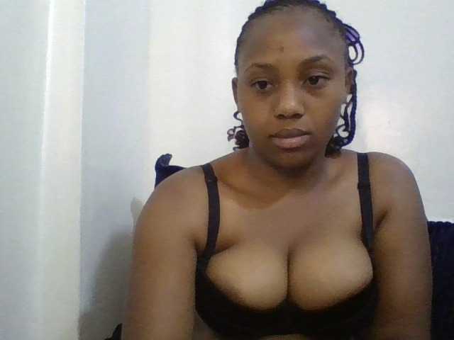 queenT live cam on BongaCams