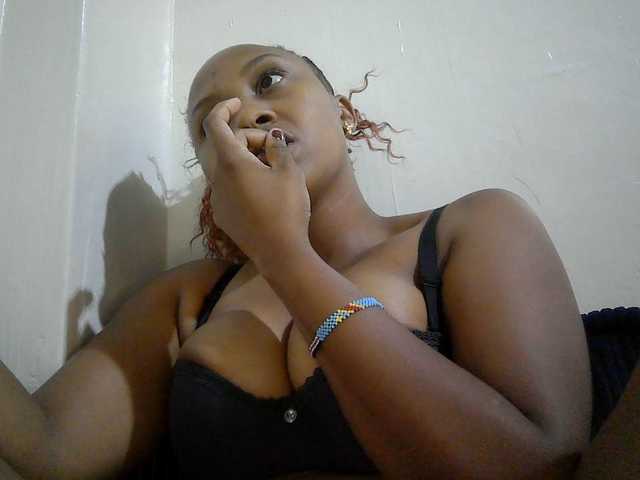 queenT live cam on BongaCams