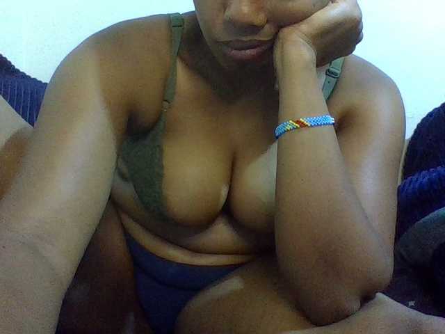 queenT live cam on BongaCams