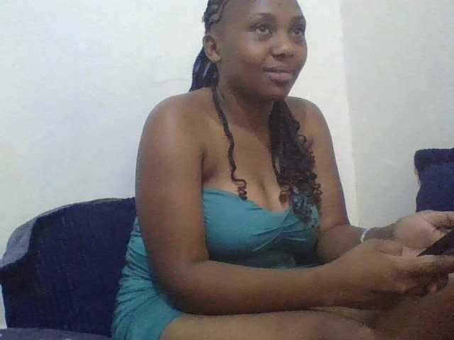 queenT live cam on BongaCams