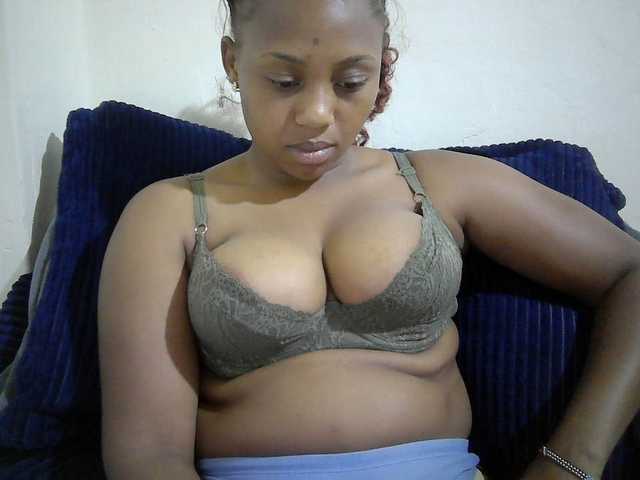 queenT live cam on BongaCams