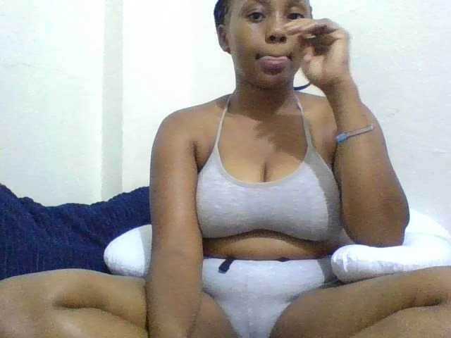queenT live cam on BongaCams