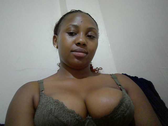 queenT live cam on BongaCams