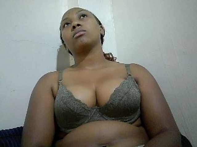 queenT live cam on BongaCams