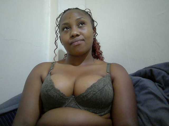 queenT live cam on BongaCams