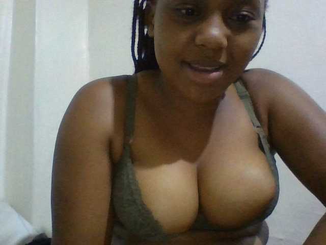 queenT live cam on BongaCams