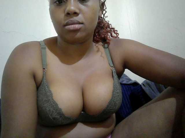 queenT live cam on BongaCams