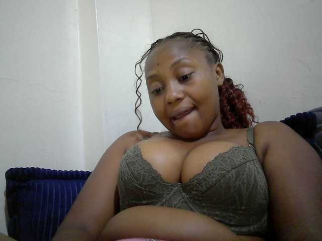 queenT live cam on BongaCams