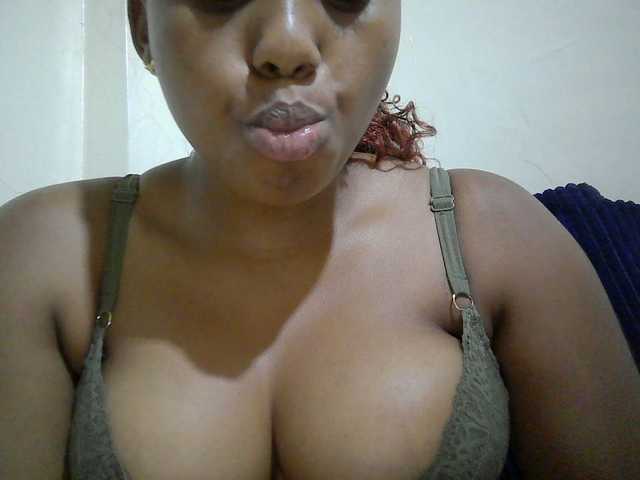 queenT live cam on BongaCams