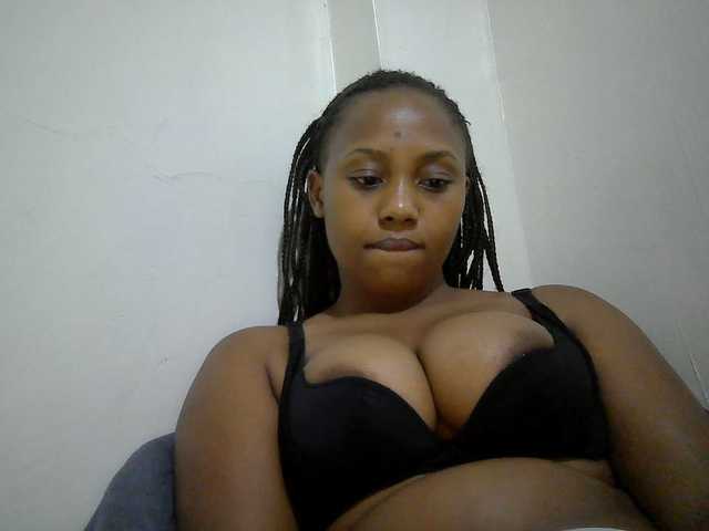 queenT live cam on BongaCams