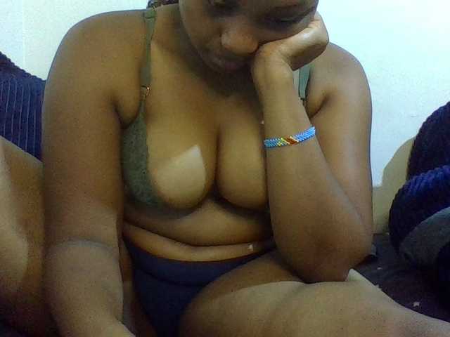 queenT live cam on BongaCams