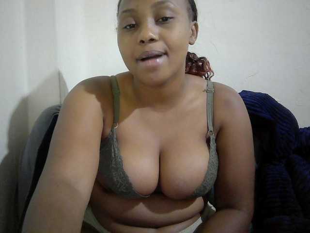 queenT live cam on BongaCams