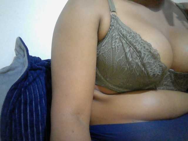 queenT live cam on BongaCams