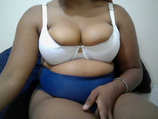 queenT live cam on BongaCams