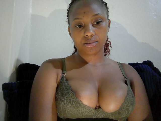 queenT live cam on BongaCams