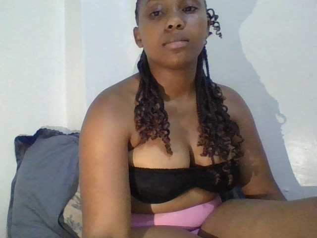 queenT live cam on BongaCams