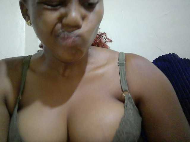 queenT live cam on BongaCams