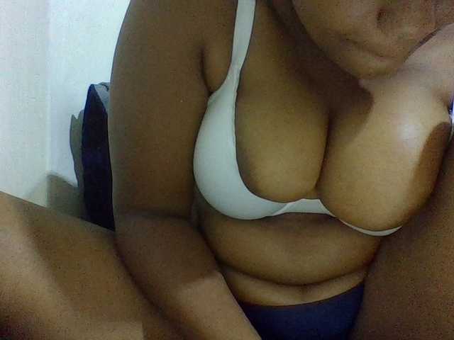 queenT live cam on BongaCams