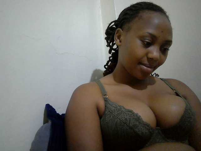 queenT live cam on BongaCams