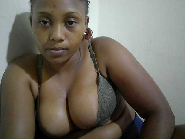 queenT live cam on BongaCams