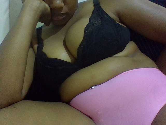 queenT live cam on BongaCams