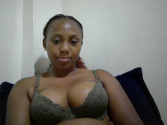 queenT live cam on BongaCams