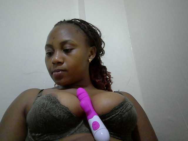 queenT live cam on BongaCams