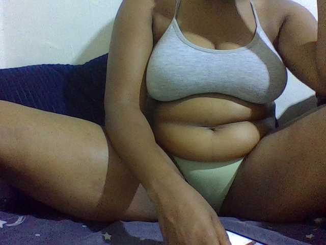 queenT live cam on BongaCams