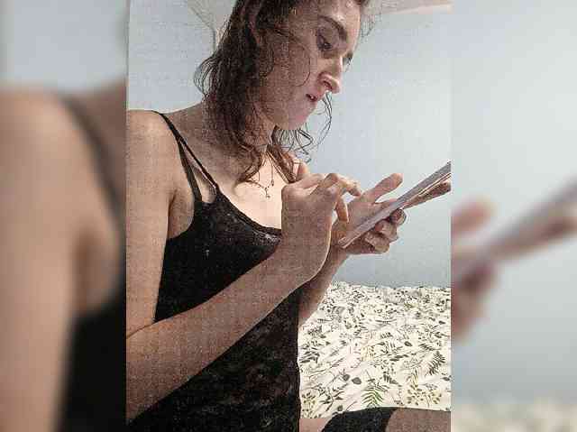 Seksownaczarnulka webcam