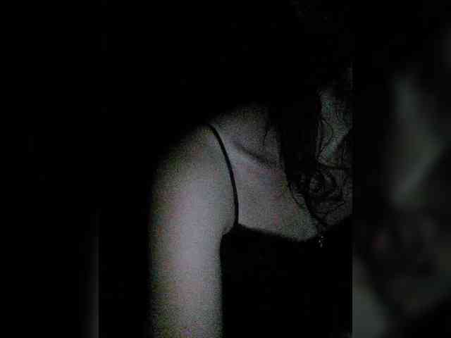 Seksownaczarnulka webcam