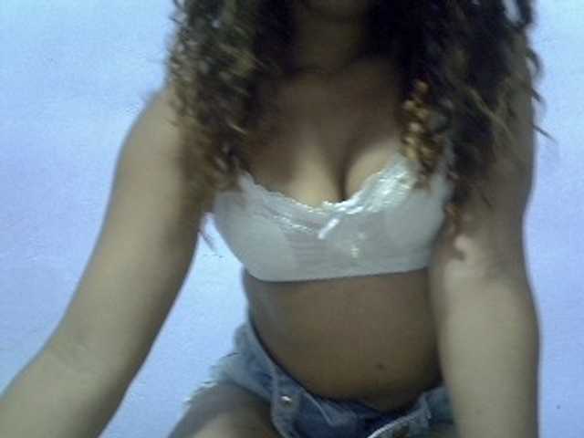 Aryah live cam on BongaCams