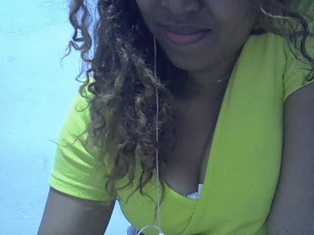 Aryah live cam on BongaCams