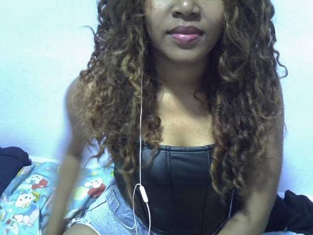 Aryah live cam on BongaCams