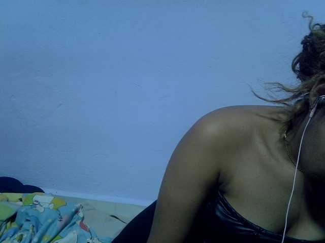 Aryah live cam on BongaCams