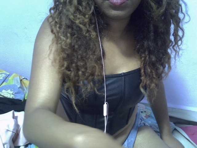 Aryah live cam on BongaCams