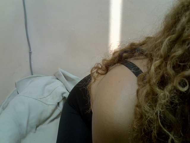 Camgirl Aryah sur Bongacams
