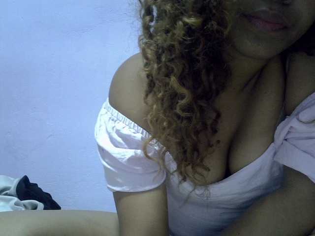 Aryah live cam on BongaCams