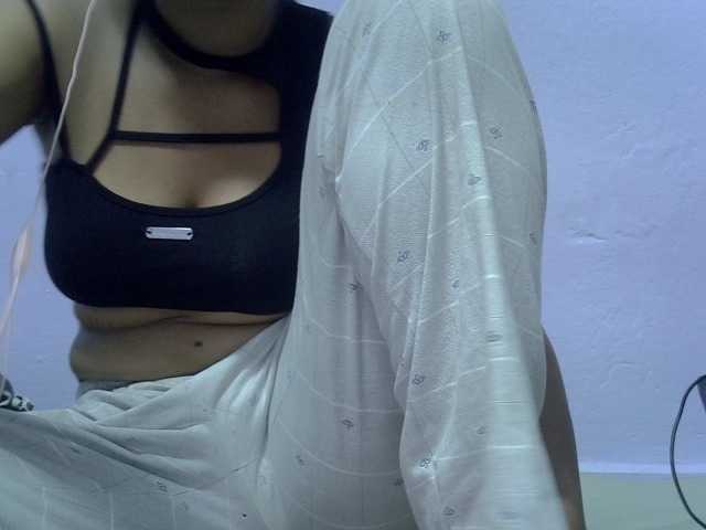 Aryah live cam on BongaCams